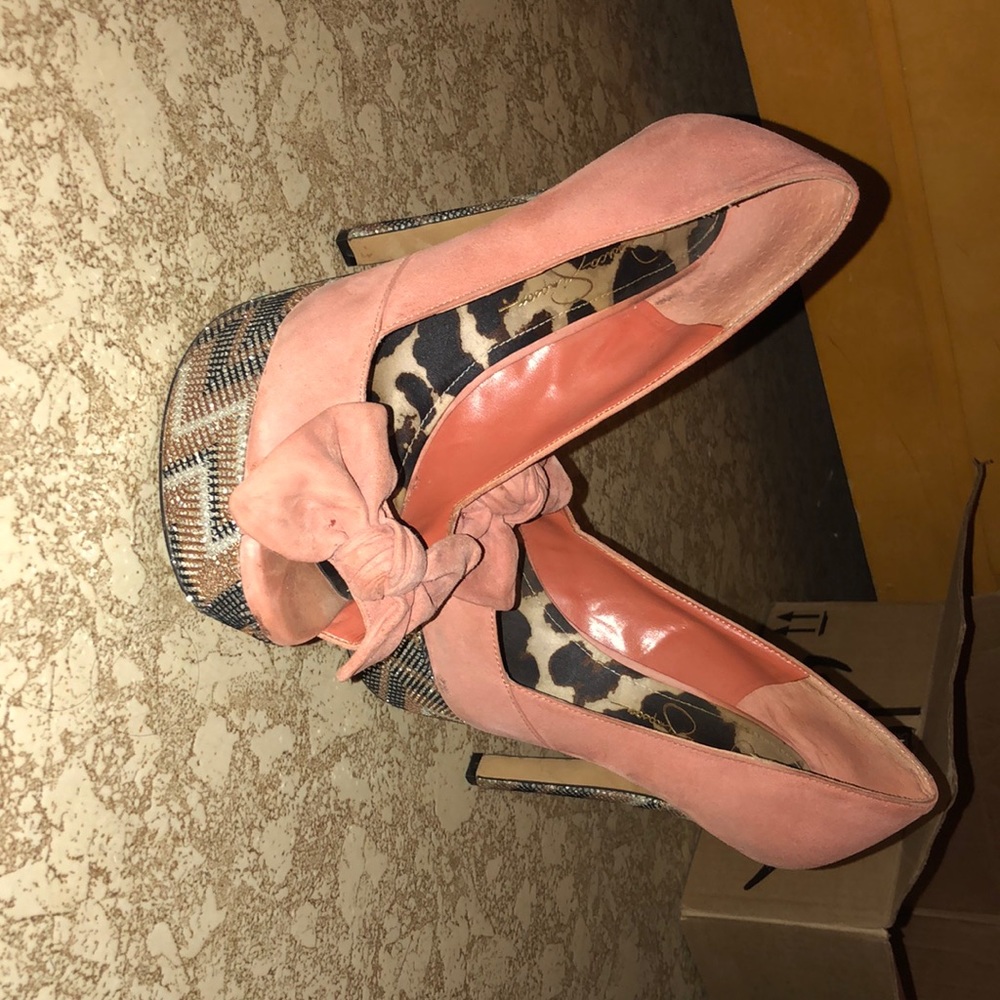 Heels!